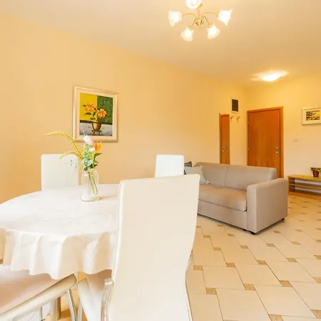 Karchna Erica Central Location In Countyside With Large Barbecue Area Novalja Exterior photo