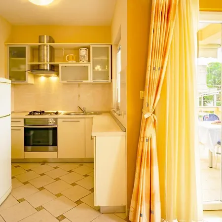 Karchna Erica Central Location In Countyside With Large Barbecue Area Novalja Exterior photo