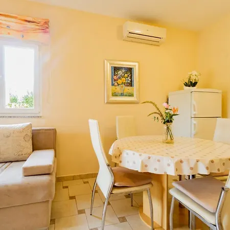 Karchna Erica Central Location In Countyside With Large Barbecue Area Novalja Exterior photo