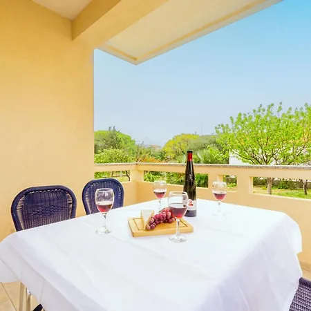 Karchna Erica Central Location In Countyside With Large Barbecue Area Novalja Exterior photo