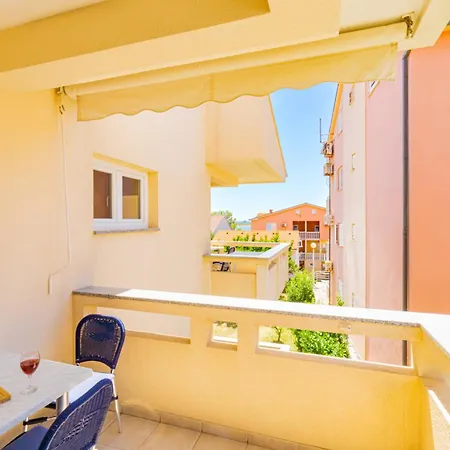 Karchna Erica Central Location In Countyside With Large Barbecue Area Novalja Room photo