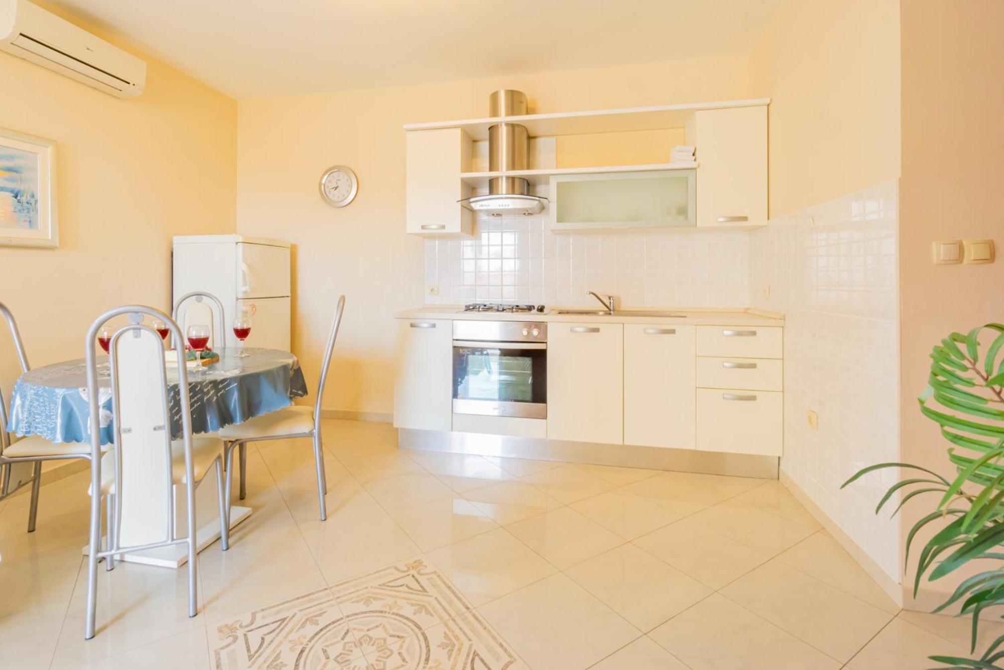 Karchna Erica Location In Countyside With Large Barbecue Area Novalja